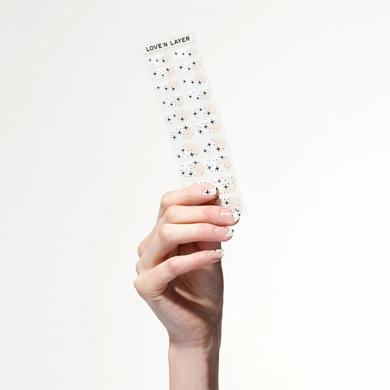 Hand Layers - Night Sky White Nail