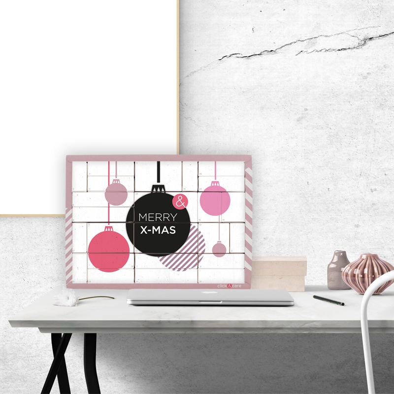 Adventskalender clickandcare auf Schreibtisch