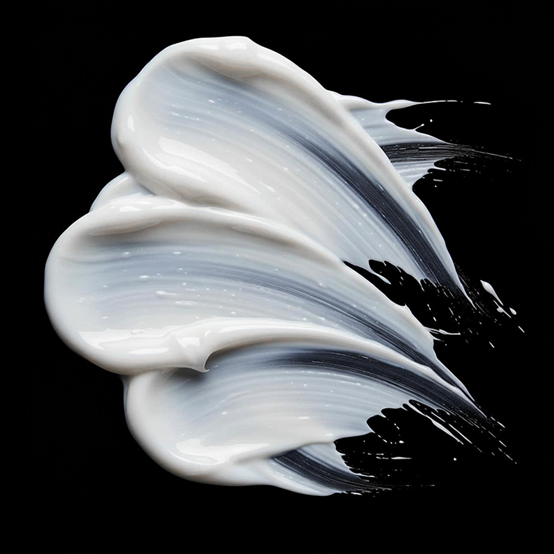 Dark-Oil-Serum-Konsistenz