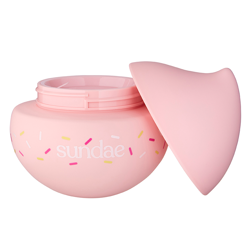 Sundae-Body-Whip-Birthday-Cake