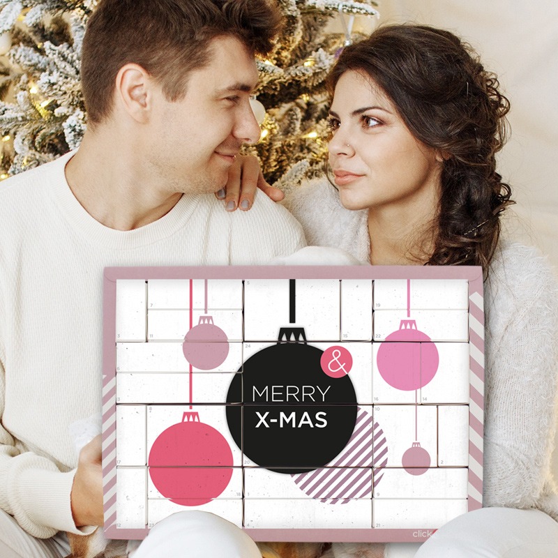 Adventskalender clickandcare Pärchen unterm Weihnachtsbaum Geschenke